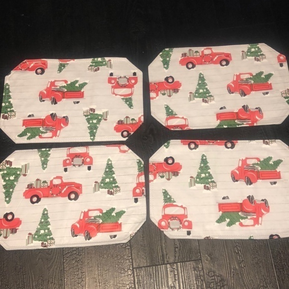Farmhouse Red Pick Up Truck Christmas Placemats‎